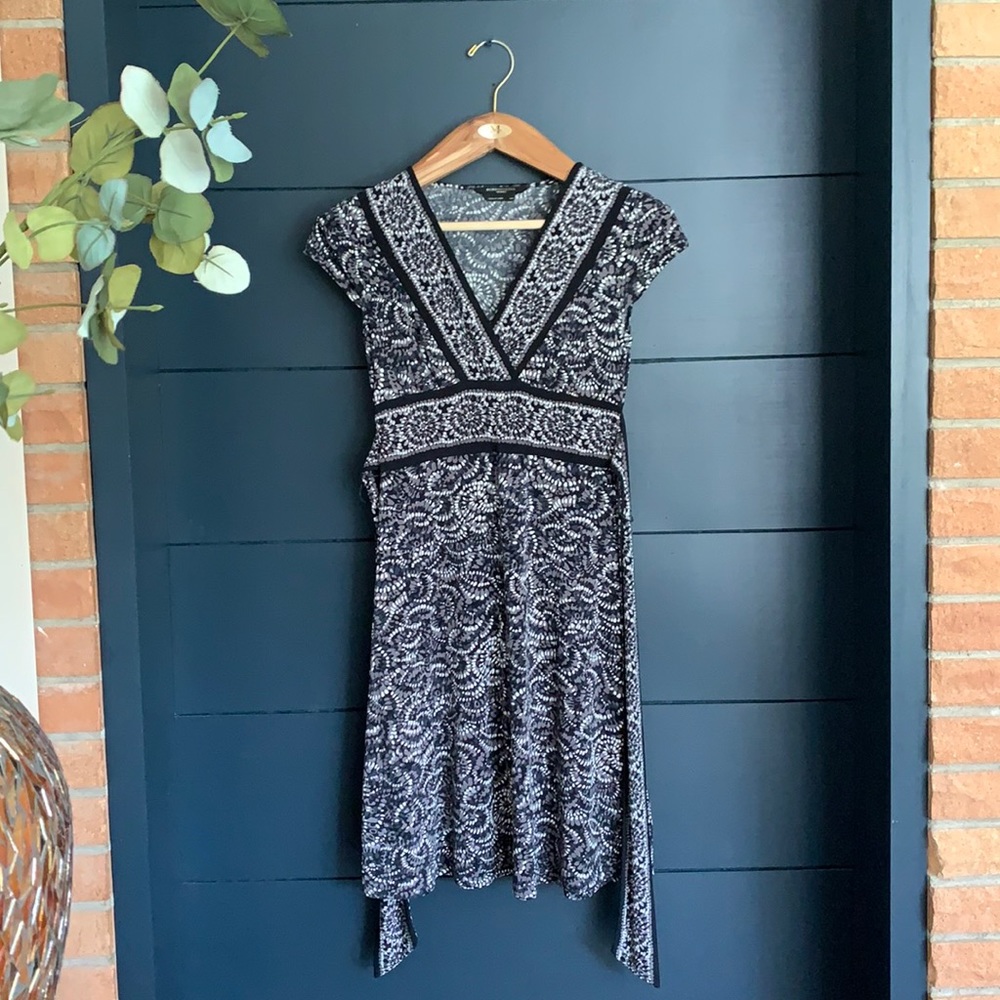 Women’s BCBG Petite Belted A-Line V-Neck Dress XSP